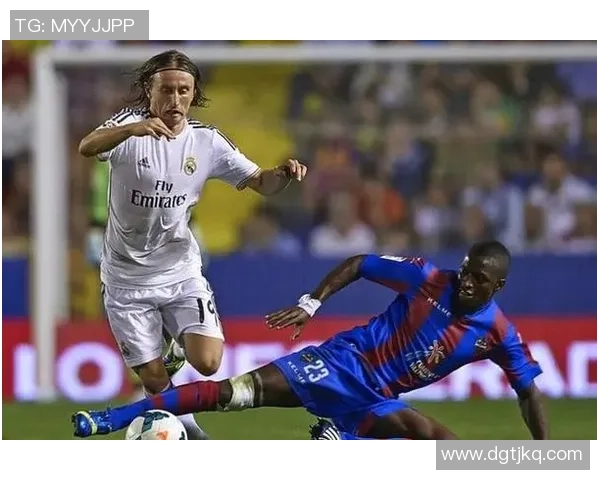 莫斯科巴达与索契的激烈对决揭示了俄超联赛的竞争魅力与球队实力较量